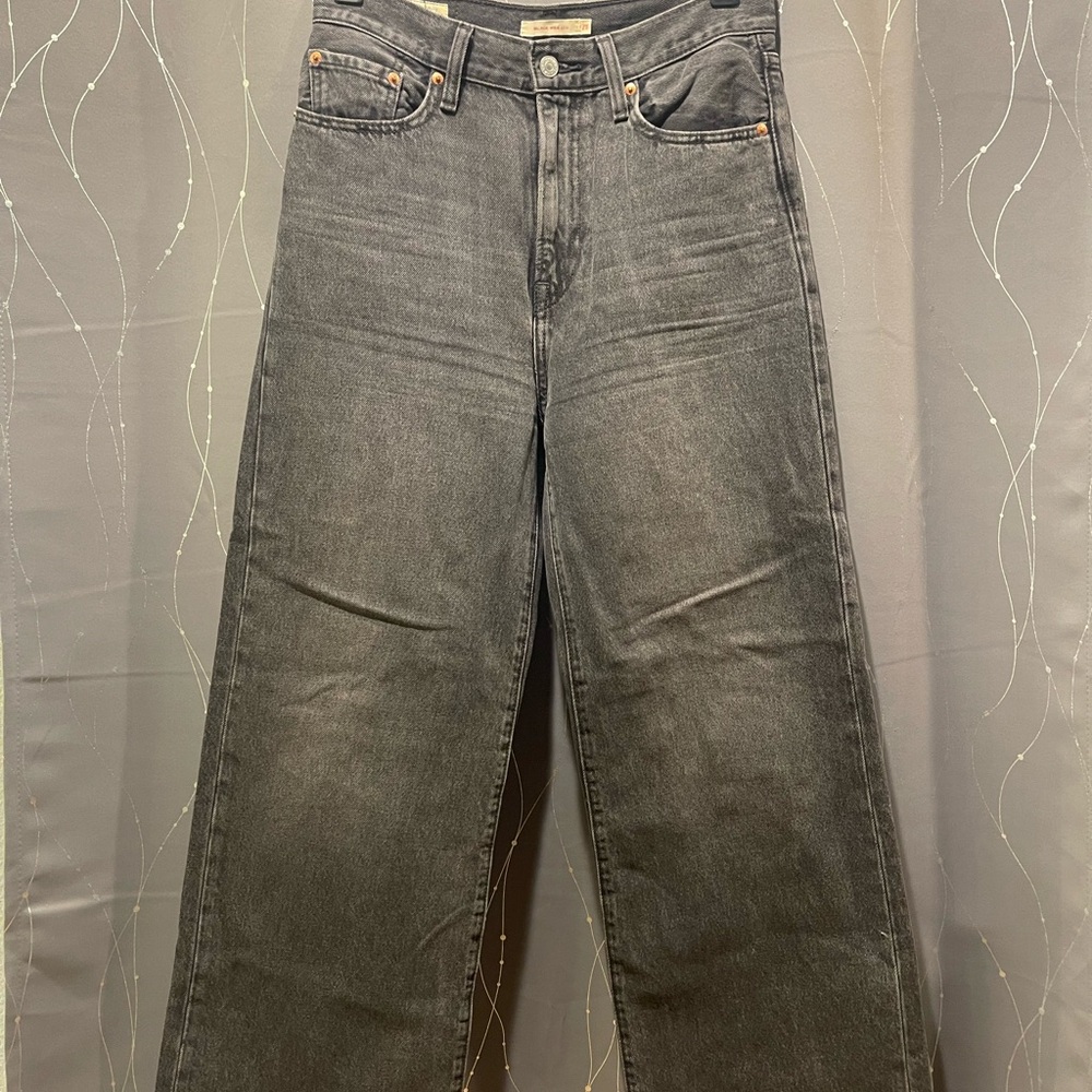 Women’s Levi’s Jeans